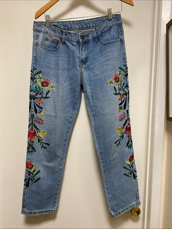 Zara Denim - Zara Light Blue Straight-Leg Jeans with Floral Side Embroidery